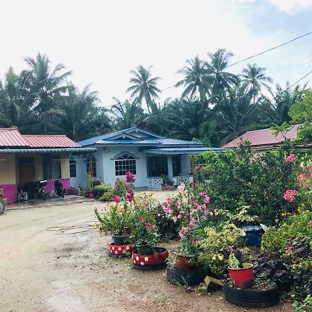 Atocha Homestay - Terong@Taiping Kampong Salak Exteriér fotografie